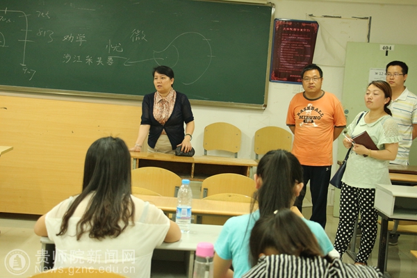 文学院书记韦丹对学生晚自习纪律提出要求薛璞与地理旅游学院副书记吴