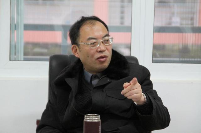 党委书记袁惠民强调要深层次的理解文件精神，提炼关键点